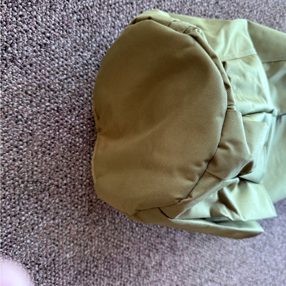 Waterproof Fishing Rod and Gear Bag - Picture 6 of 7